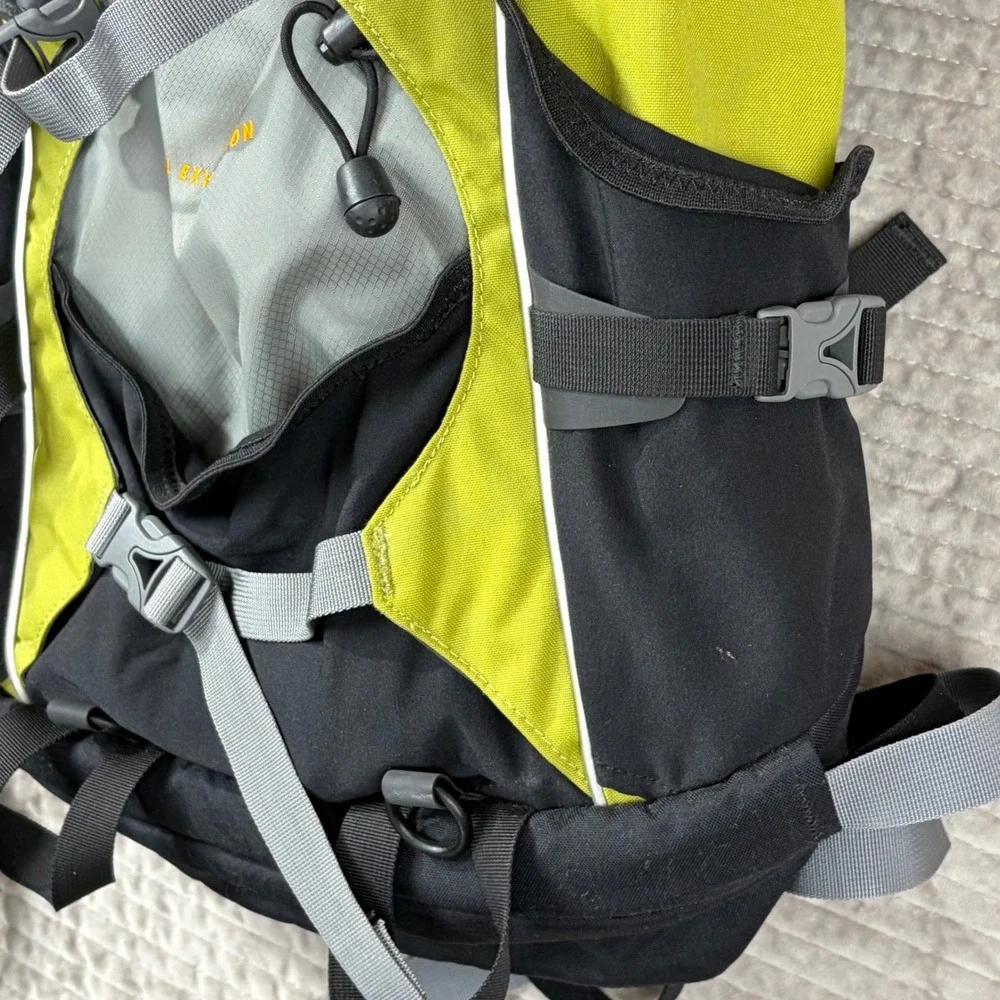 Aarn Natural Exhilaration Backpack Lime Green Black Hiking Daypack Small